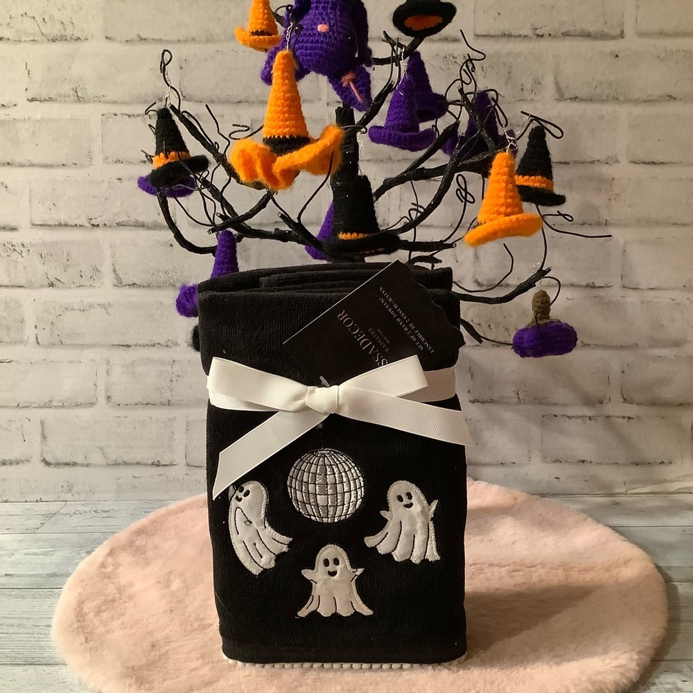 KASSADECOR Set Of 2 Disco Ghosts Hand Towels